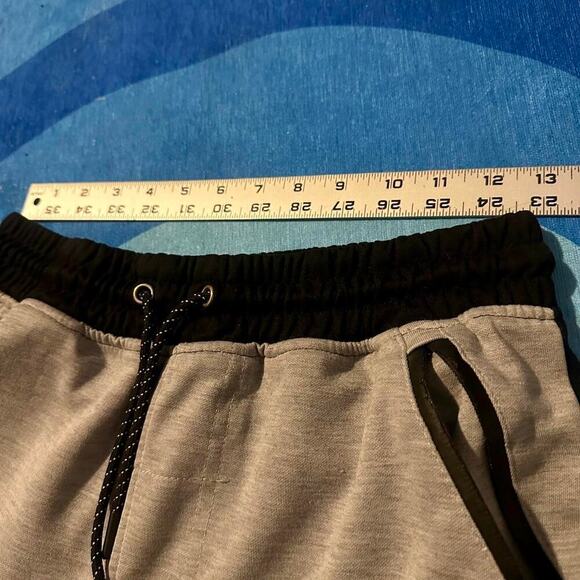 WT02 Two-Tone Tech Shorts - Picture 3 of 7